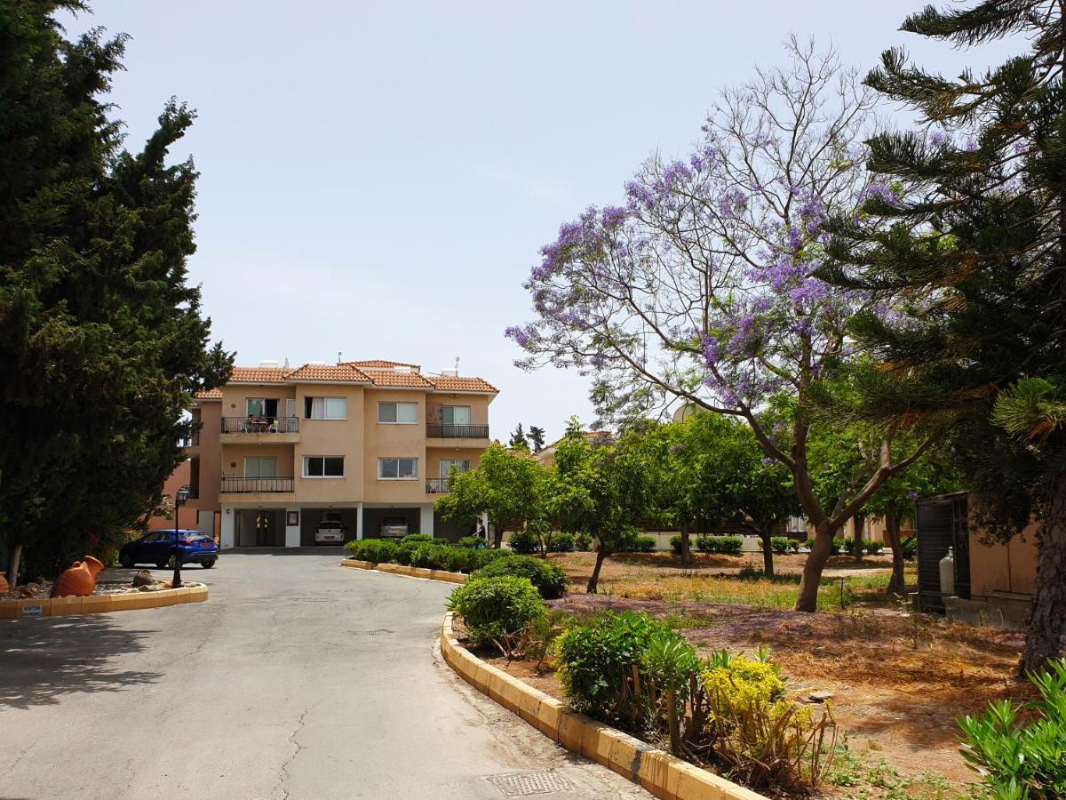 Ferienwohnung Psyche Harbor Paphos Exterior foto